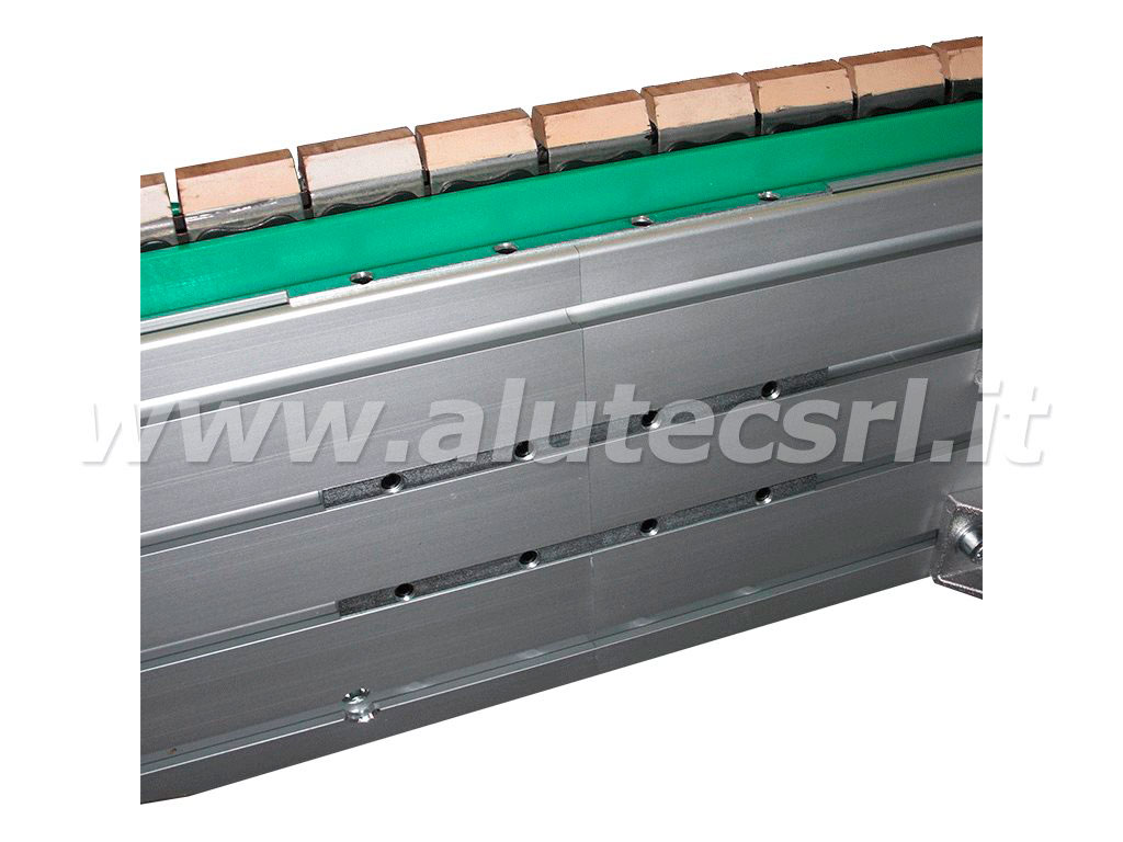 101180 - 18,5x180 / Cava 8 Standard / Cava / Profili in Alluminio / Prodotti / Alutec | Profili in alluminio, sistemi di trasporto e automazione industriale - Alutec Group 101180 - 18,5x180 / Cava 8 Standard / Cava / Profili in Alluminio / Prodotti / Alutec | Profili in alluminio, sistemi di trasporto e automazione industriale - Alutec Group