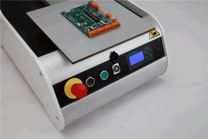 WRL300 - Kartesischer Roboter / Gantry and Desktop Solutions / Roboter / Produkte / Alutec | Profili in alluminio, sistemi di trasporto e automazione industriale - Alutec Group WRL300 - Kartesischer Roboter / Gantry and Desktop Solutions / Roboter / Produkte / Alutec | Profili in alluminio, sistemi di trasporto e automazione industriale - Alutec Group